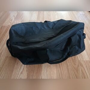 Dalix Small Black Unisex Duffel Bag